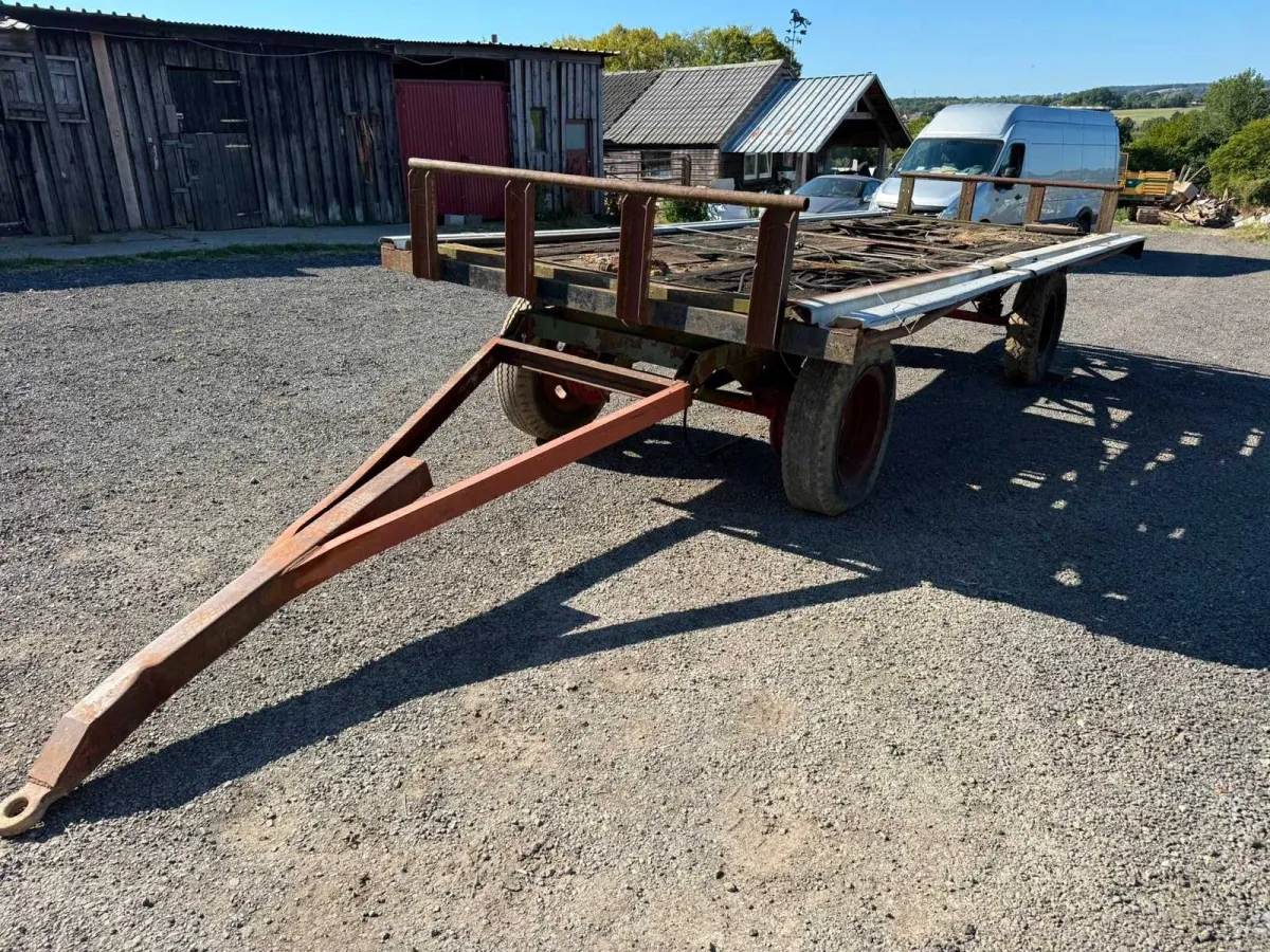 Forage trailers