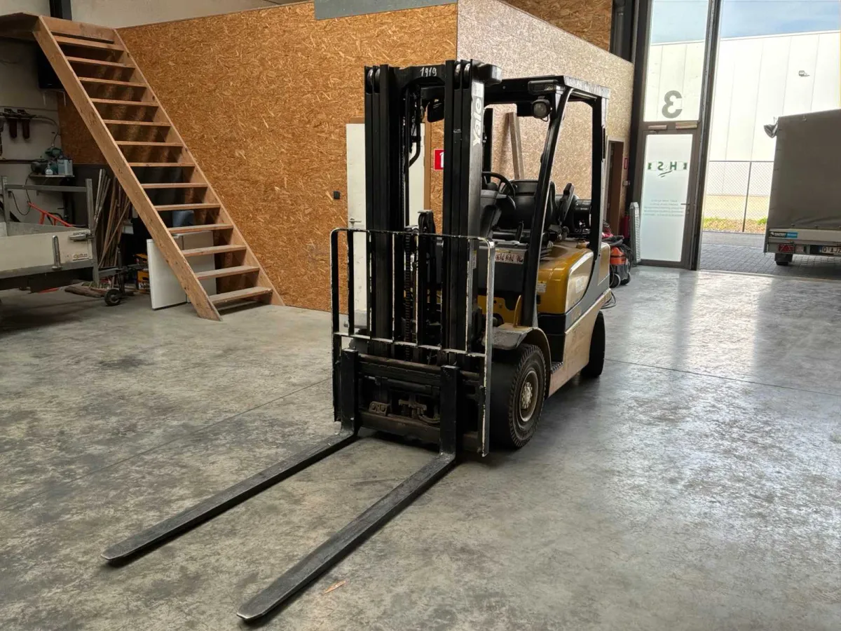 2012 Yale GLP25VX Gabelstapler