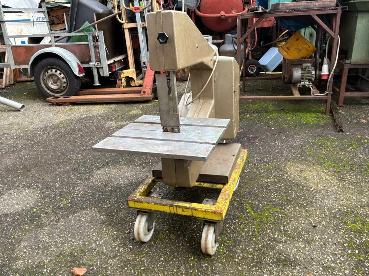 建筑用锯