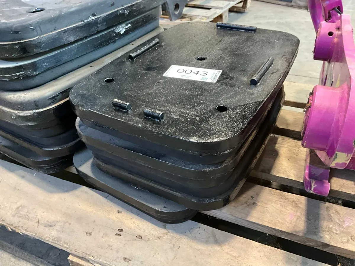 3CX / 4CX Gummi Abstützplatten für JCB Baggerlader (4x)