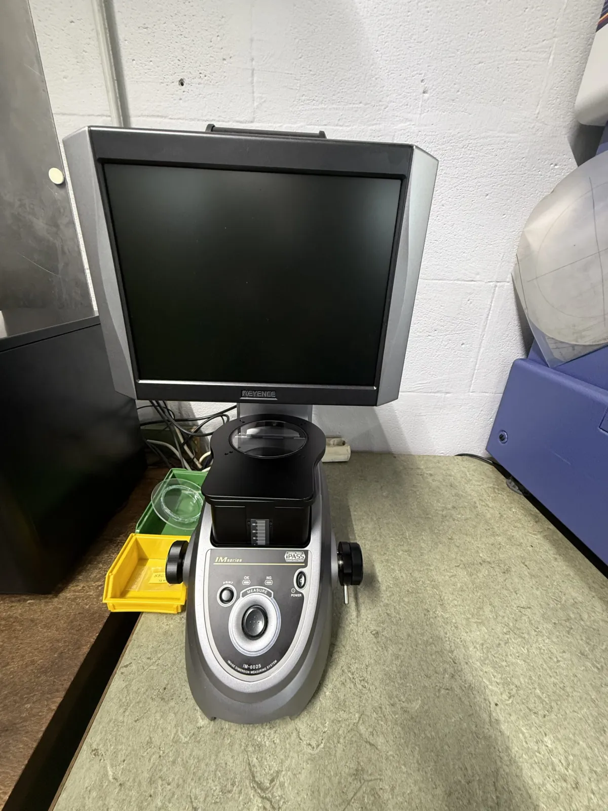 KEYENCE Messmaschine Keyence_IM6025_Bj.09/2016 _IntNr23148