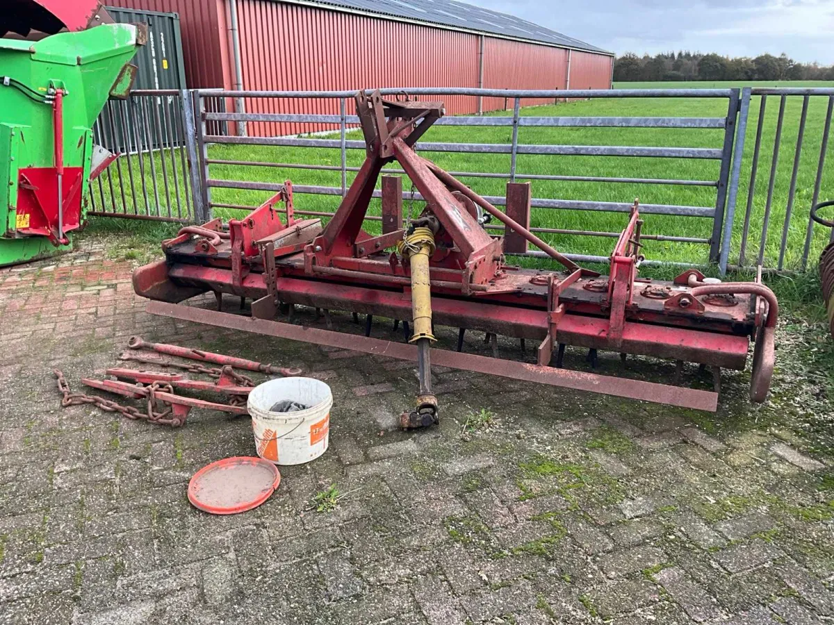Lely 3M Power Harrow