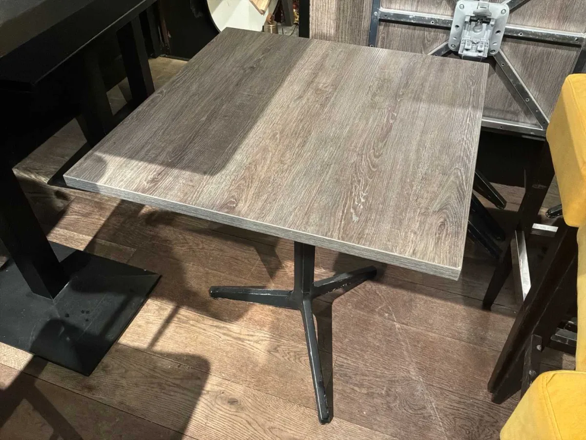 Restaurant table (15x)