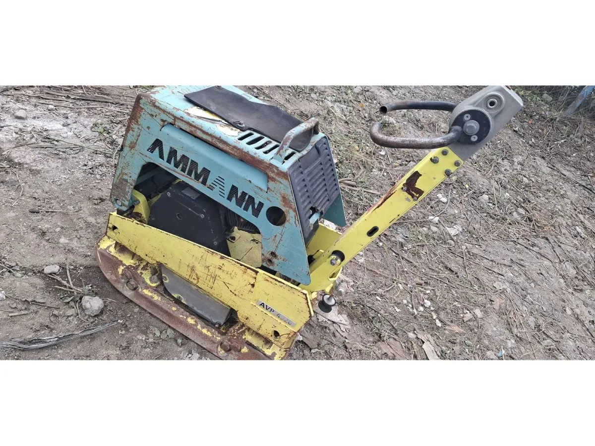 Ammann - AVP 4920 - Compattatore a piastre