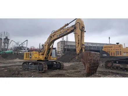 Komatsu - PC700LC - Kettenbagger - 2015 – RESALE