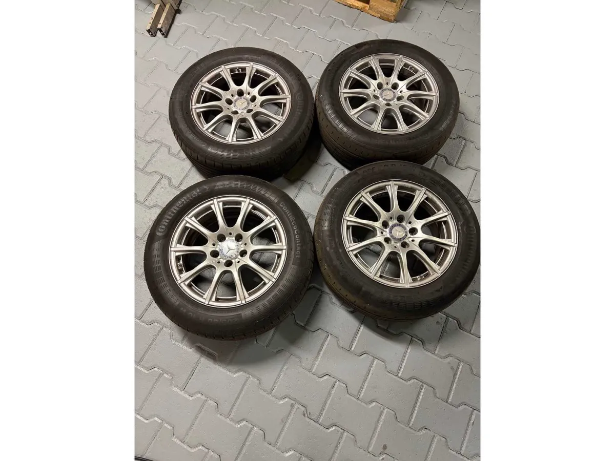 Cerchi in lega Mercedes-Benz da 4 × 16 pollici con pneumatici Continental – A2054012400