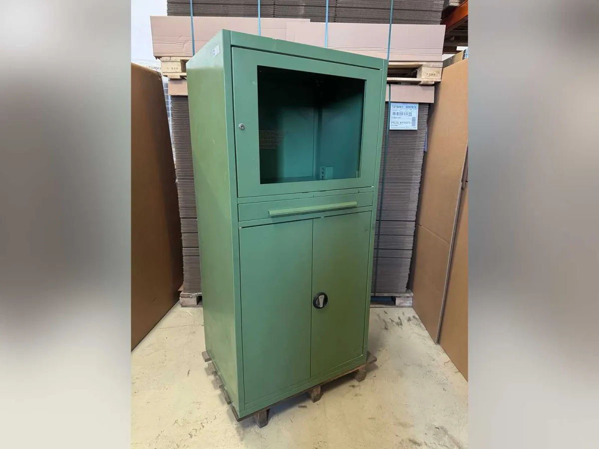 - - BITT - BITT PC cabinet
