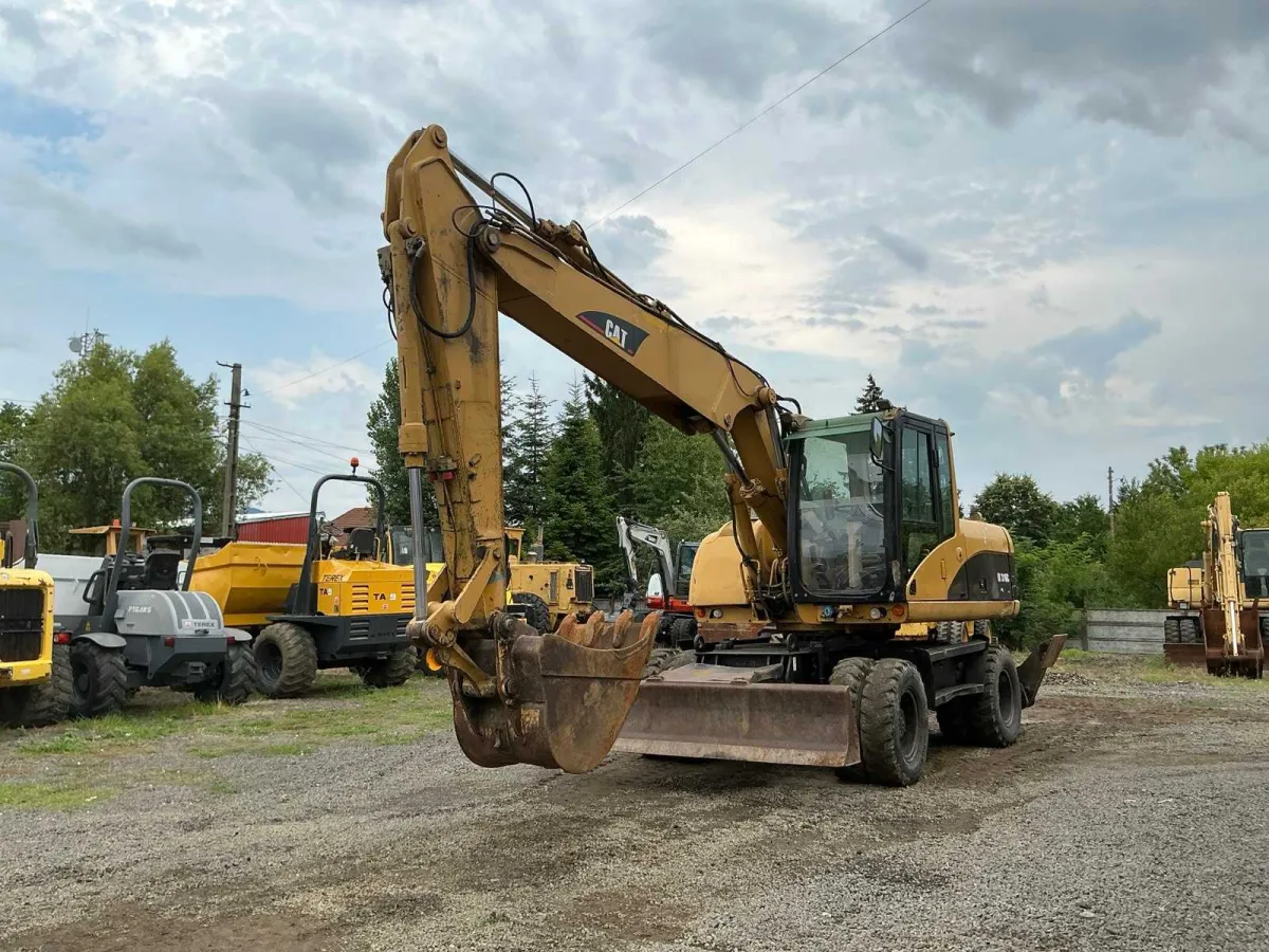 Caterpillar M316C Radbagger