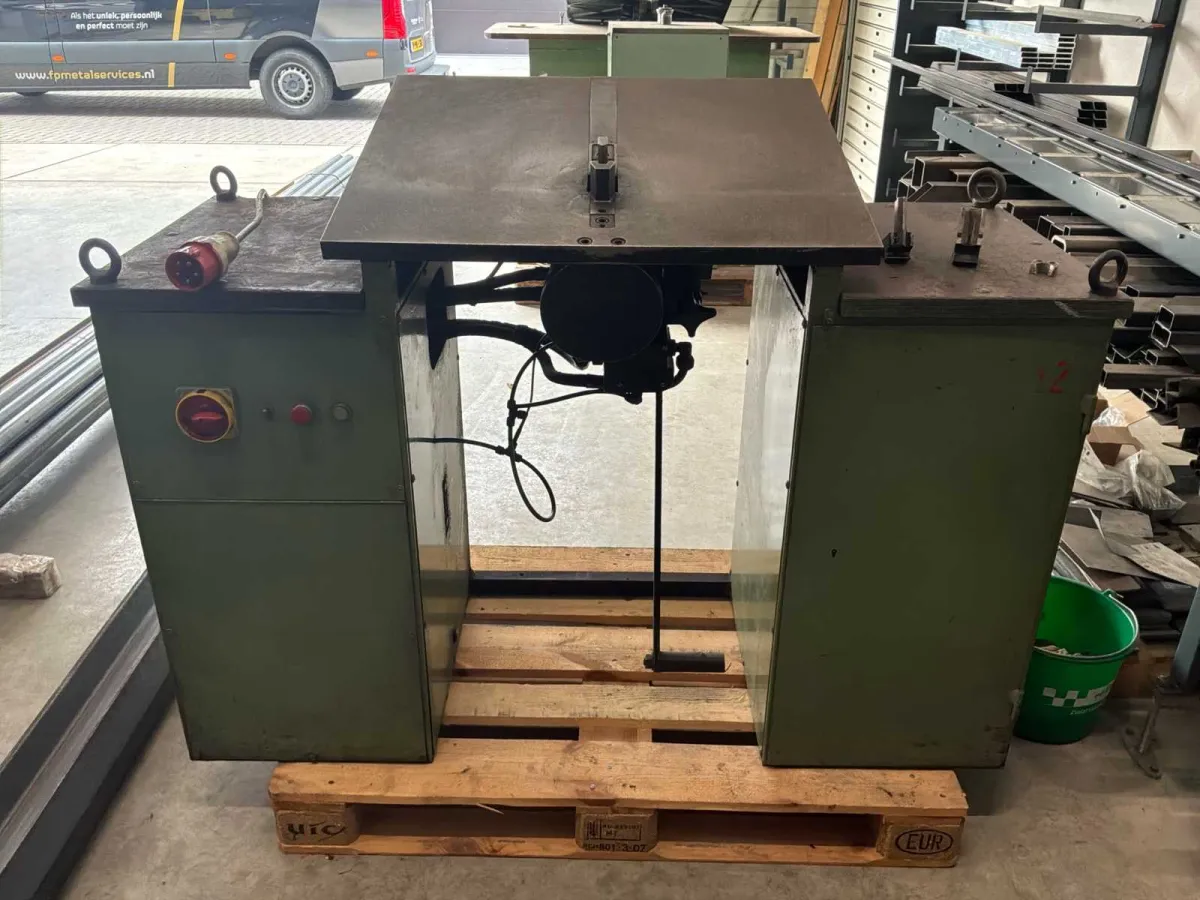 V10 Strip Bender