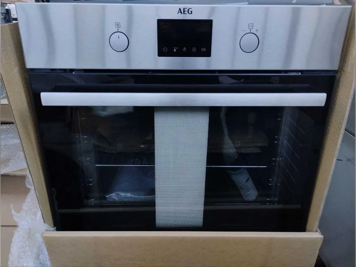AEG Backofen- und Induktionskochfeldset BPS335061M mit IKS6431AXB, 72 Liter, Pyrolyse