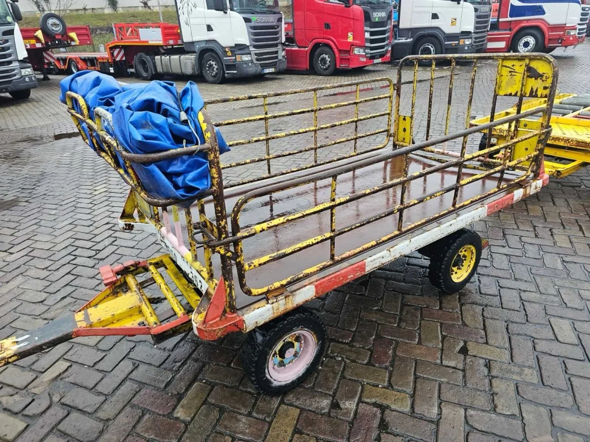 Batch of 5 Gustav Stiehl KFW Airport Baggage Carts / Airport Baggage Carts – 1,500 kg