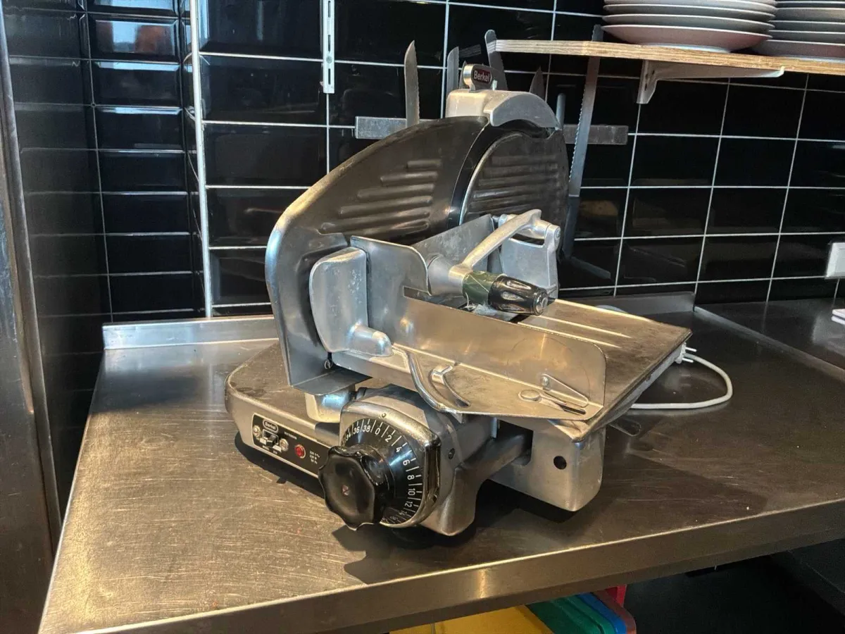 Berkel 834 Cutting machine