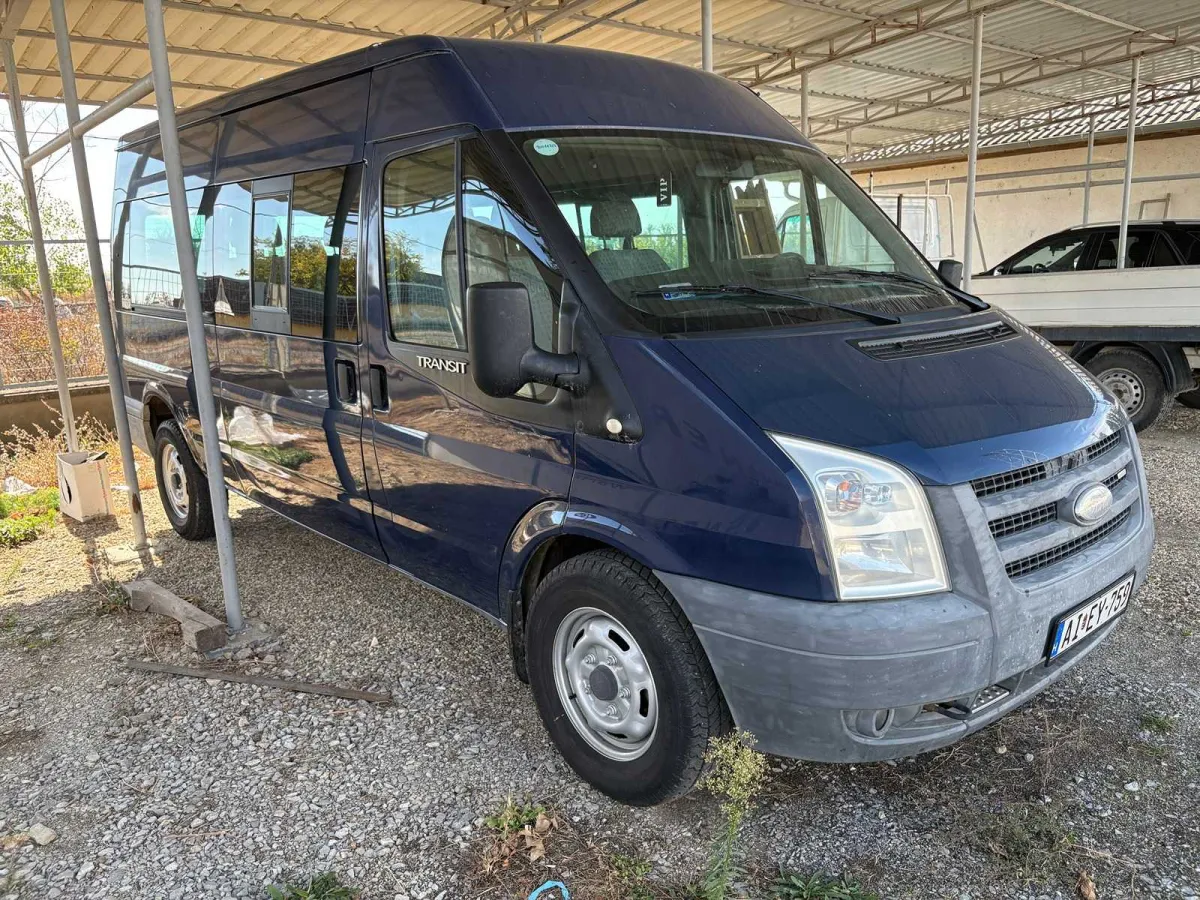 Ford - TOURNEO T330 - TRANSIT - FORD TRANSIT TOURNEO T330 9-Seat Minibus