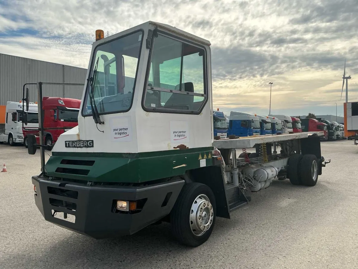 Terberg YT180 1999 (transporteur à conteneurs) Unité de camion/tracteur terminal