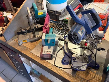 Matebo und Mikita Mikita Gehrungssäge, Schleif- und Niedrigrühr-Gehrungssäge (3x) – RESALE