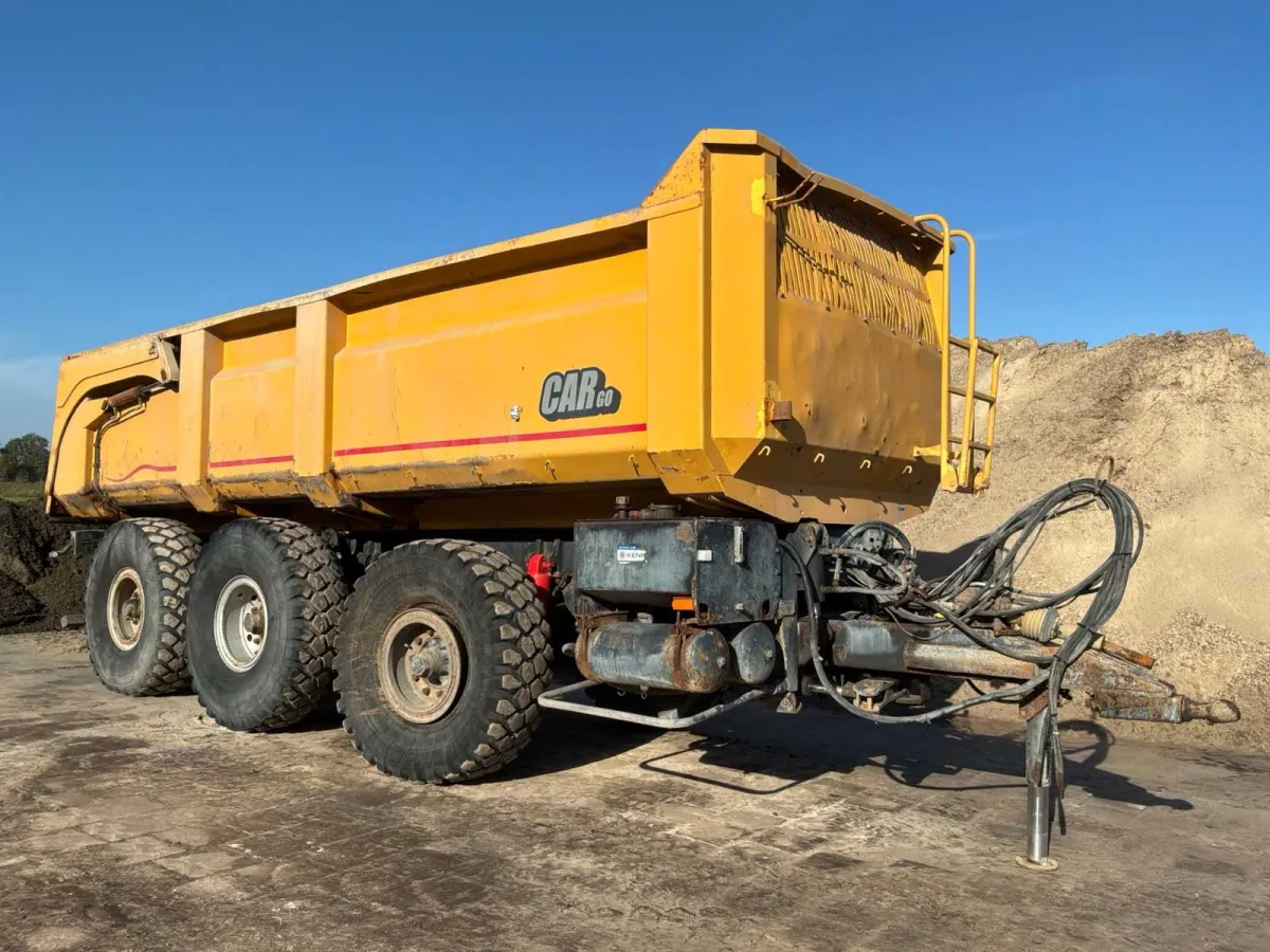 Peecon CAR-260L Tipper 2010