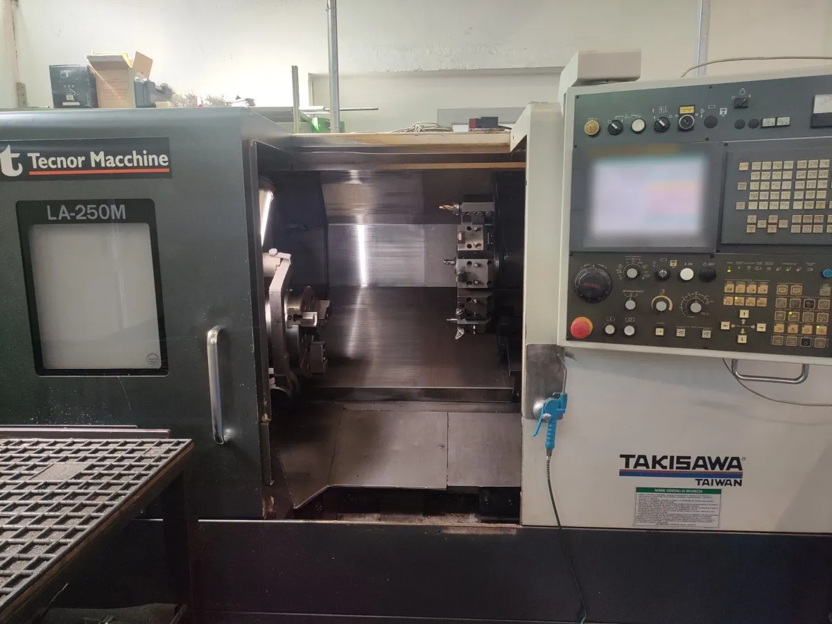 Takisawa LA-250M CNC lathe with driven tools
