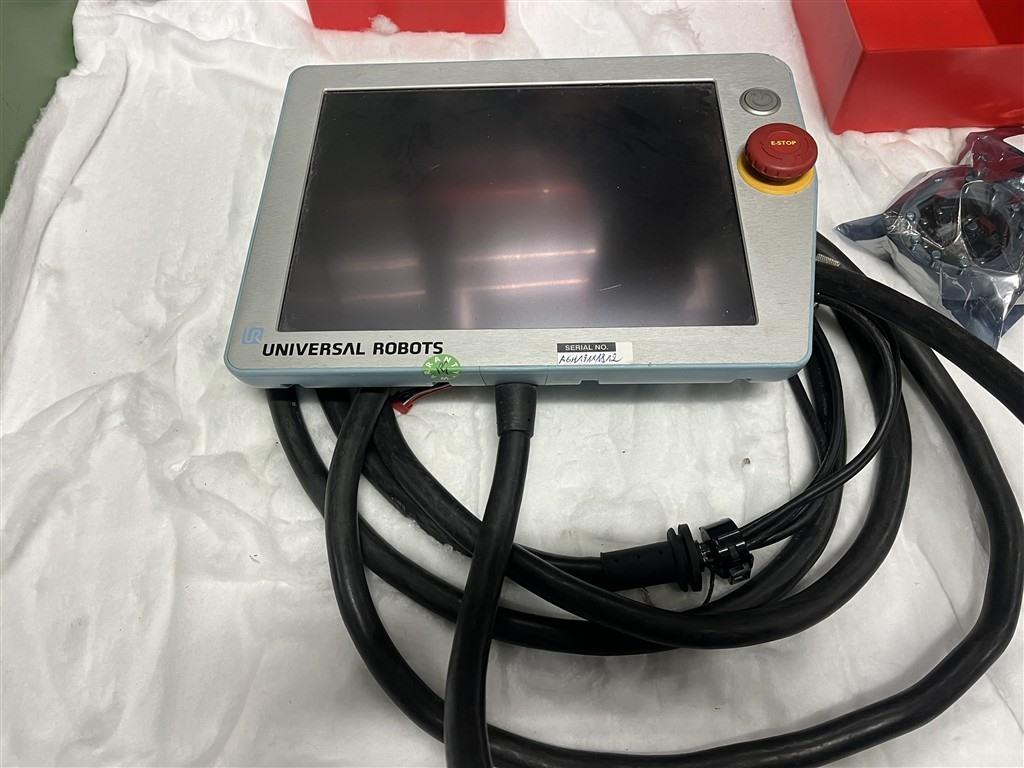 UNIVERSAL ROBOTS CB3 Teach Pendant NEW