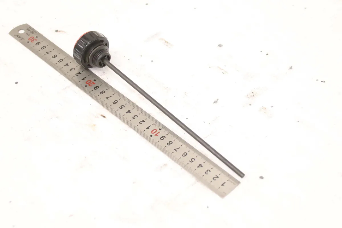 MP Filtri Meßlänge 110 mm Bleed screw with oil dipstick