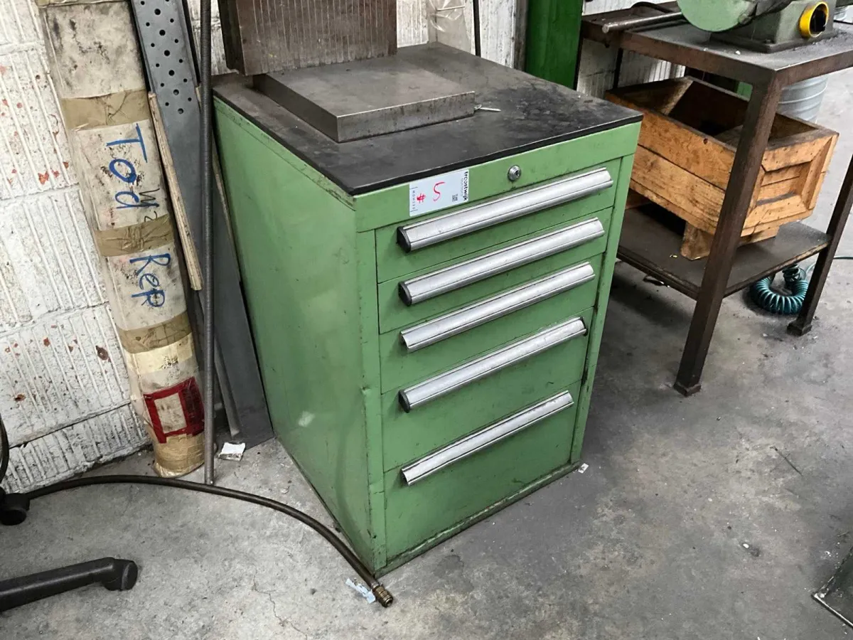 Schubladenschrank