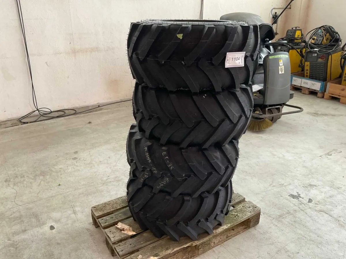 Mitas TR-01 Reifen, inkl. Felge (4x)