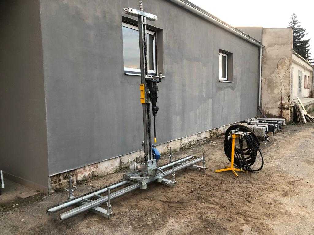 Pellegrini Slim Bar Super Schienenmontierte pneumatische Steinbruchbohrmaschine
