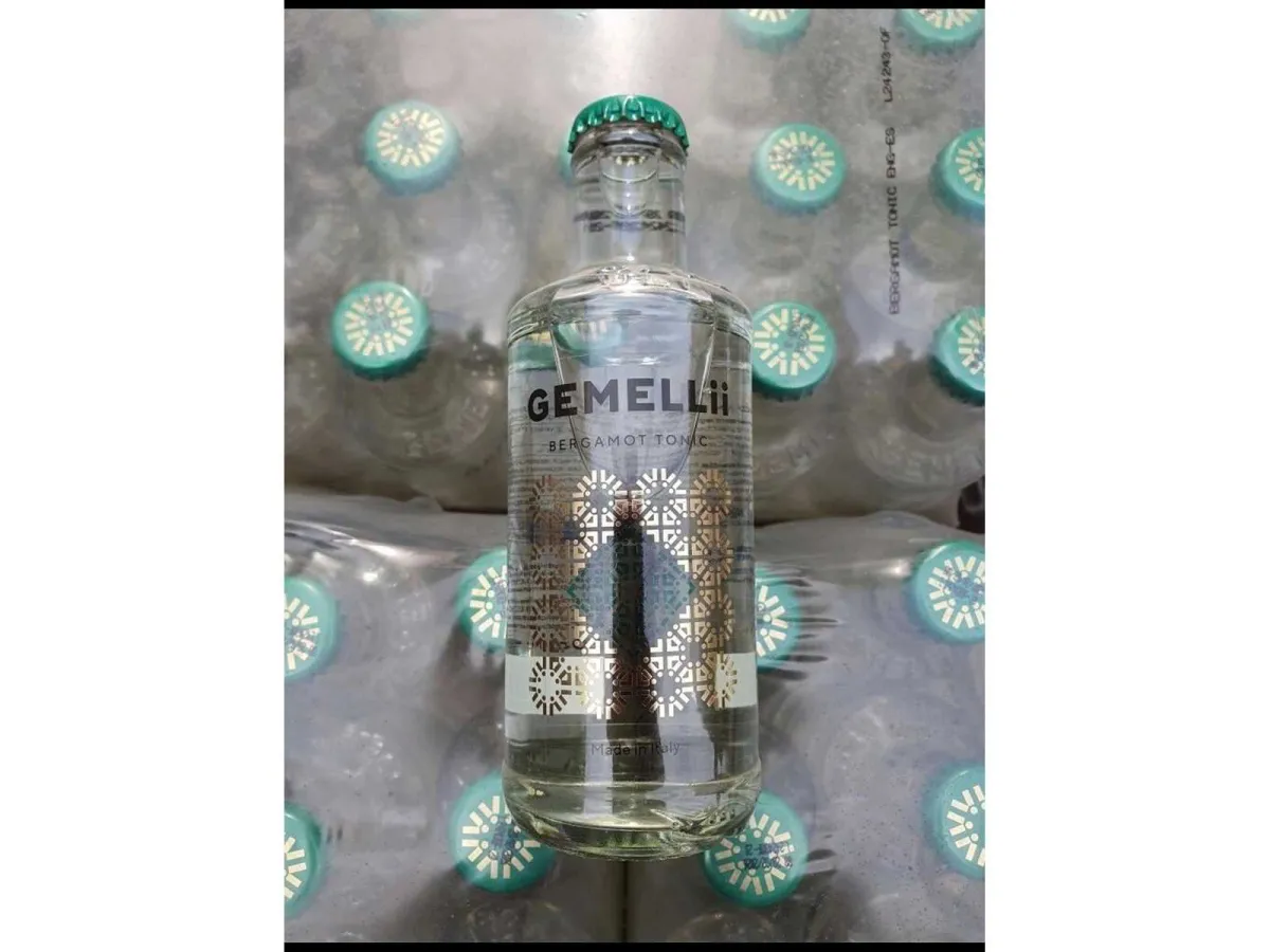 Set aus 96 Glasflaschen Bergamotte-Tonic – haltbar vor 01/2026