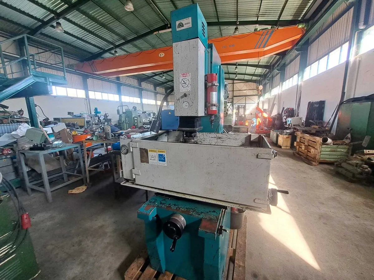 JITEN P 50 Eine Stempel-sinkende EDM-Maschine – 1999