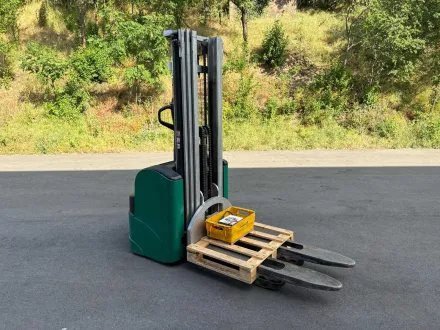2013 STILL EGV 16 Elektro-Gabelhubwagen / Hochhubwagen Triplex-Hubgerüst 1.600kg Tragkraft – RESALE