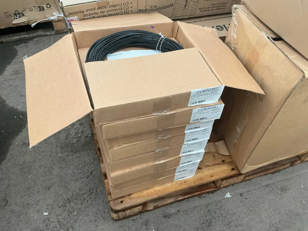Corning Cables (8x)