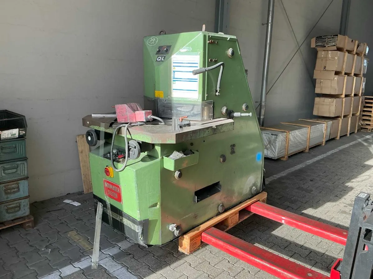 Máquina de punzonar Indumasch