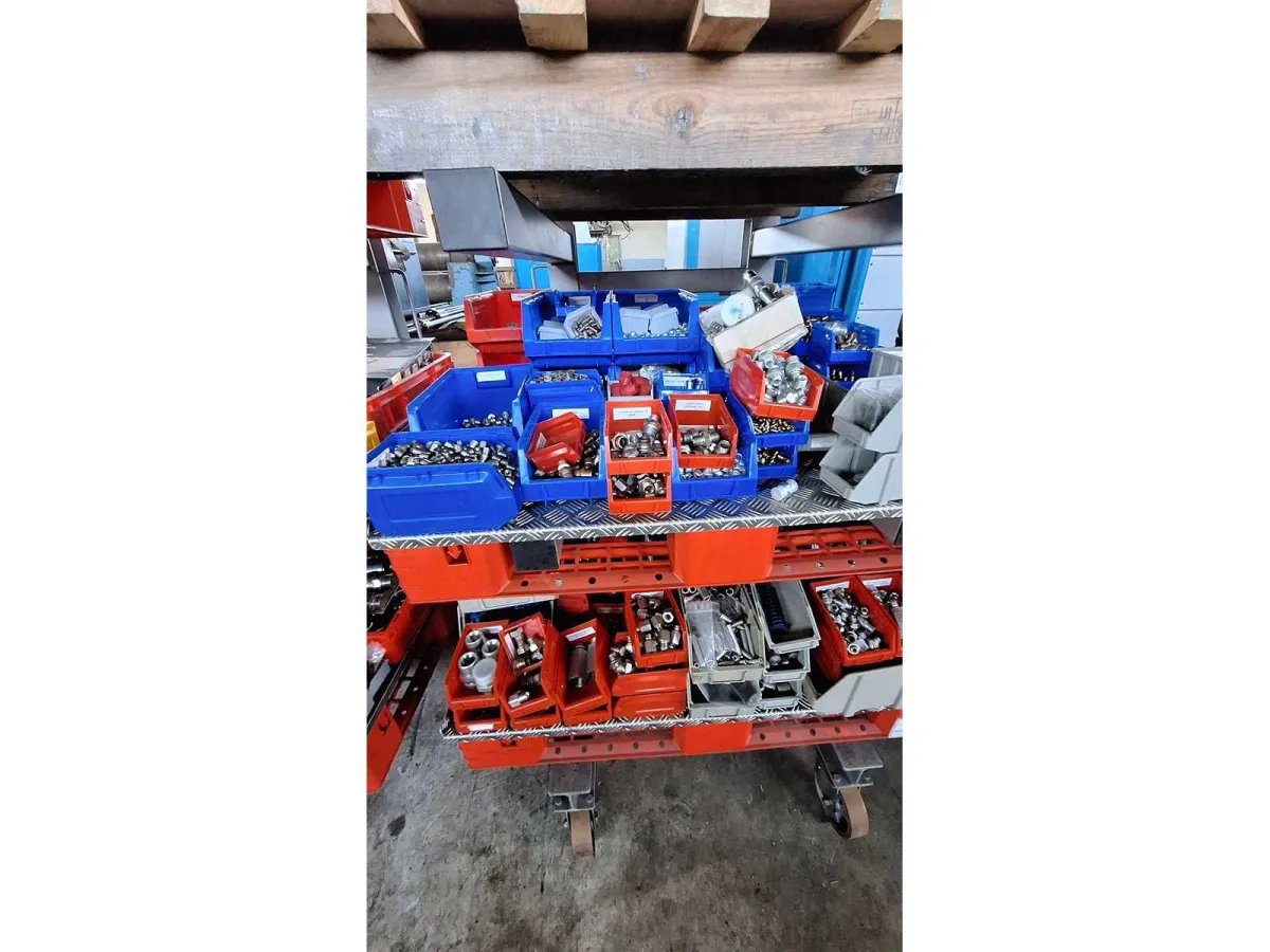 Hydraulisches Material