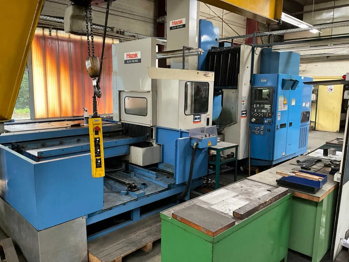 1989 Mazak AJV-35/60 CNC-Fräszentrum