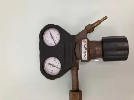 CHARLE DAVE – Neutralgas – Druckregler 22 – RESALE