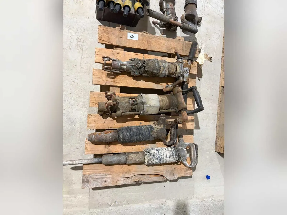 Pneumatische Abrisshämmer / Brecher mit Bohrblitzen und Zubehör – Verschiedene pneumatische Werkzeug