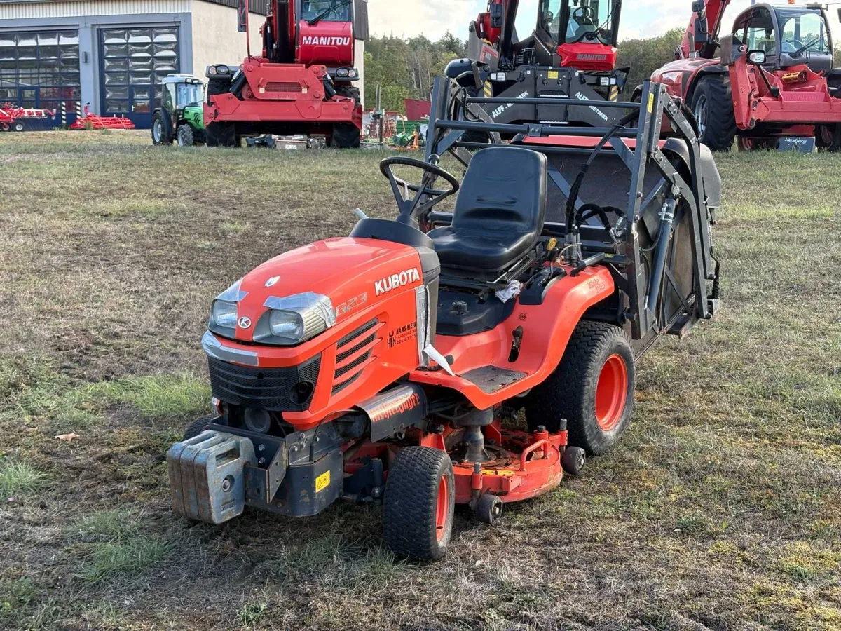 2009 Kubota G23 Sit-on Lawn Mower