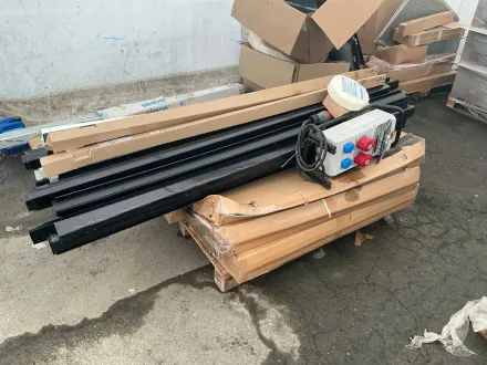 Verschiedene Zubehörteile – RESALE