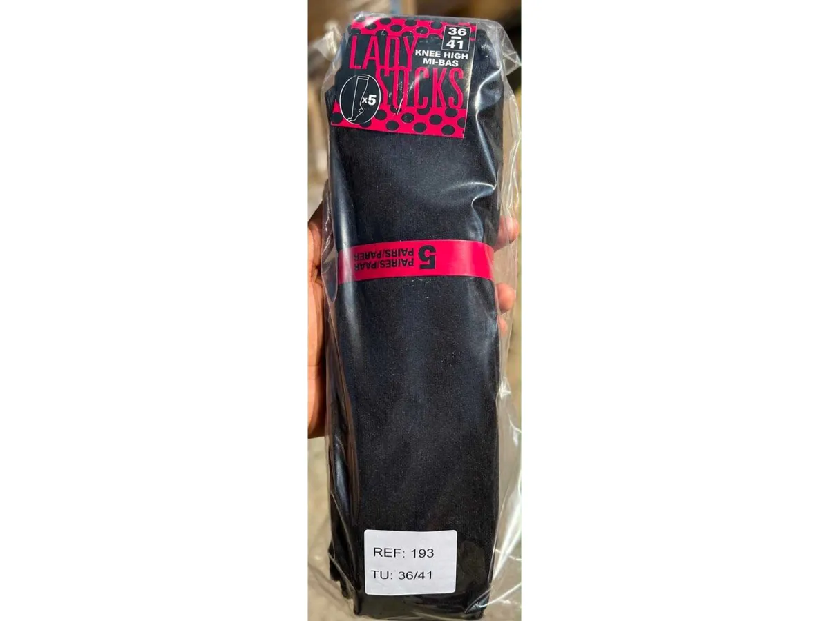Pack mit 100 Paar Socken – Größen 36 bis 41 – Neu