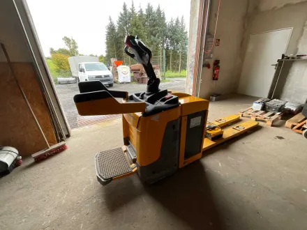 JUNGHEINRICH - ERE 225 Kl.P - 2016 - Elektro-Gabelhubwagen – RESALE