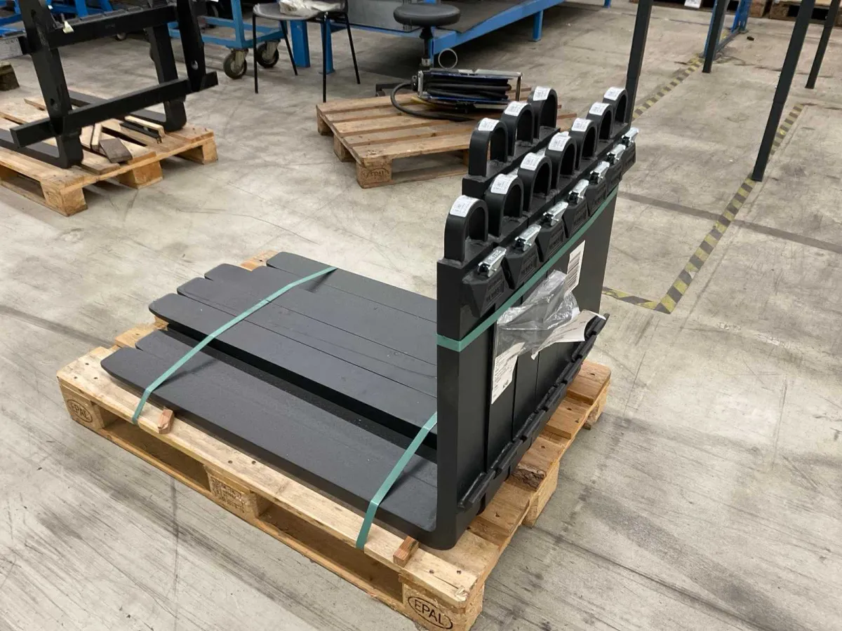Vetter 100x40x1000 FEM2B Gabelzinke, mit Transportöse (10x)