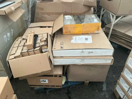 Verschiedene Zubehörteile – RESALE