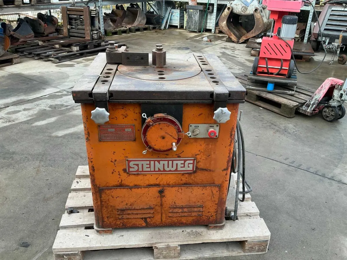 Steinweg B32 Rotating Bending Machine