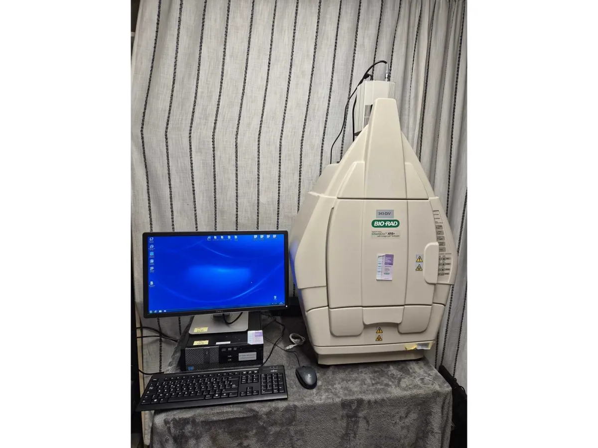 BIO-RAD - Universal Hood II ChemiDOC XRS+ Sensor Molecular - Sistema de Imagen en Gel