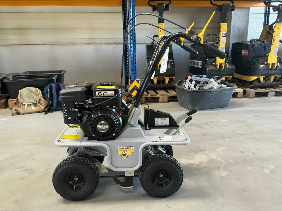 KOMMTEK - RS3040 - Lawn Sod Cutter 4x4