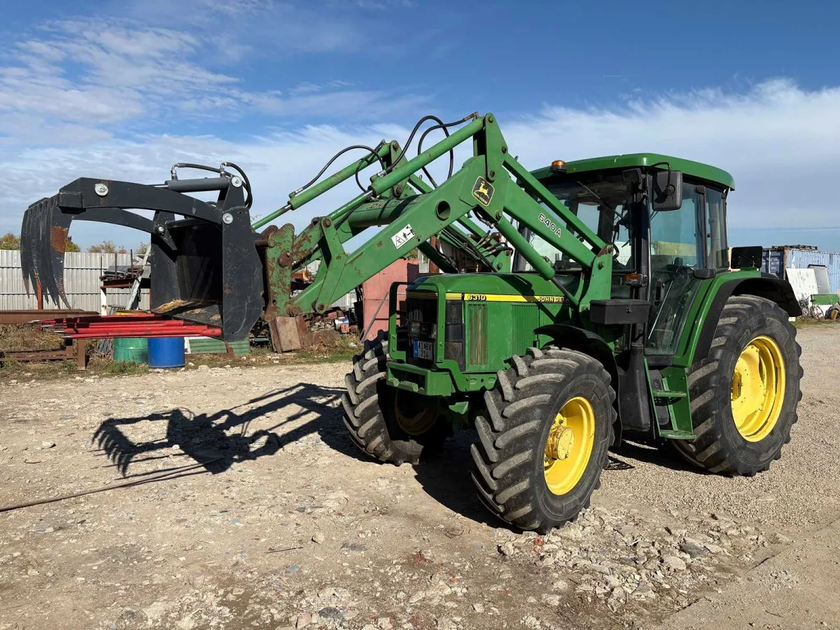 2002 - John Deere - 6310 - JOHN DEERE 6310 Traktor mit 640A Frontlader