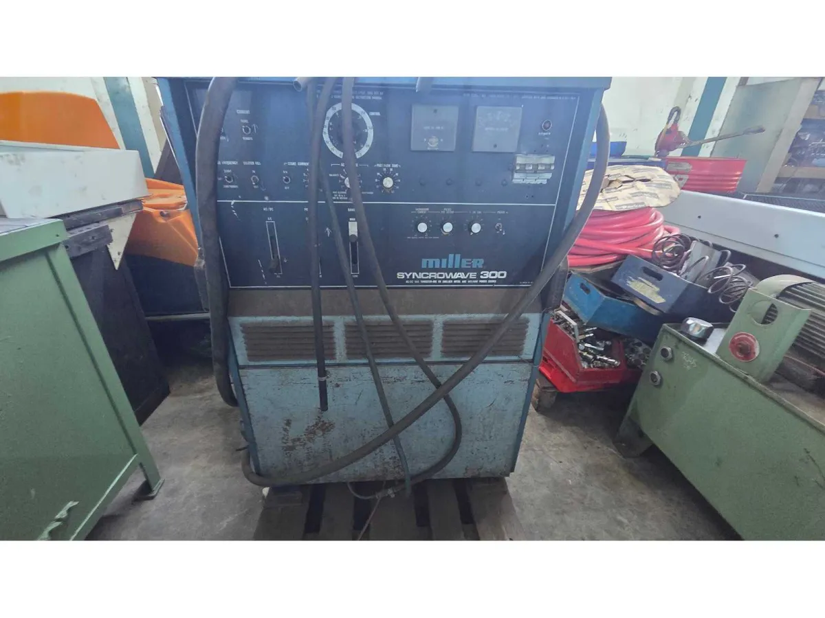 MILLER SYNCROWAVE - 300 – AC/DC TIG - TIG Schweißmaschine