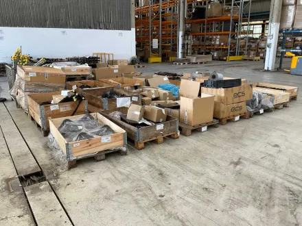 Konvolut Ersatzteile, sehr umfangreich – RESALE
