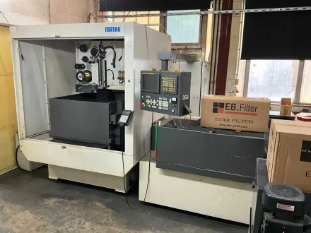 2001 Matra Fanuc Robocut Alpha-1iA Drahterodiermaschine – RESALE