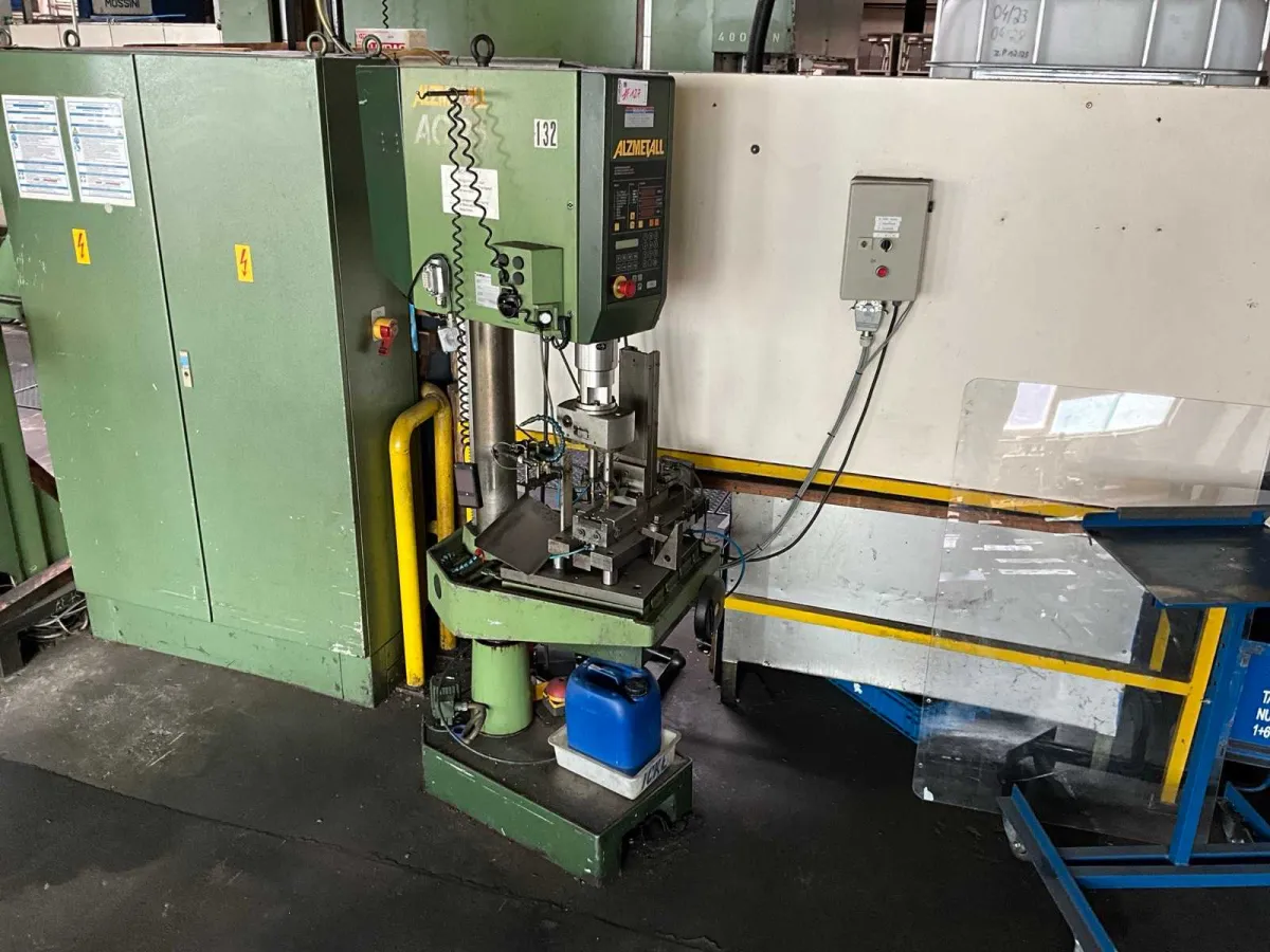 Máquina de perforación en columna Alzmetall AC25/AS de 1995