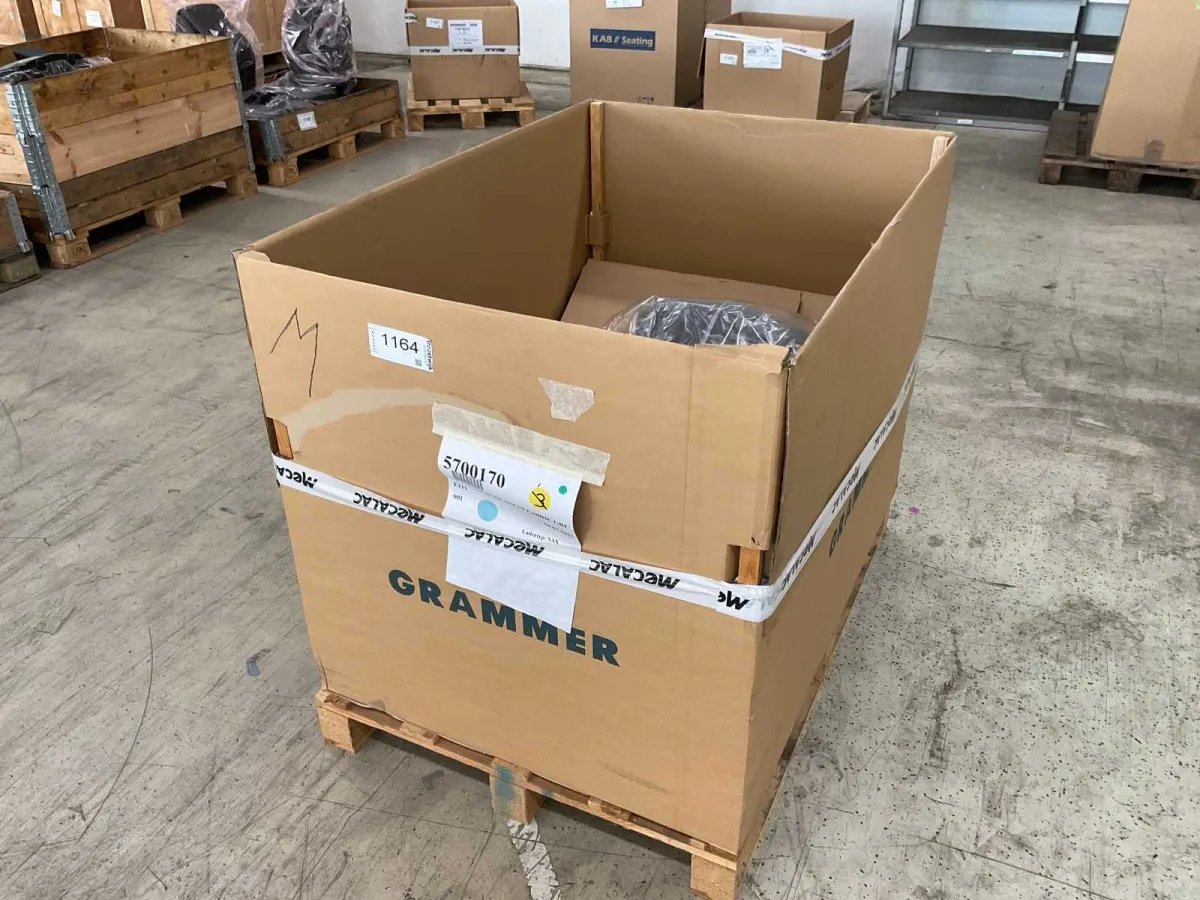 Grammer MSG75GL/ 521 12V Driver's Seat